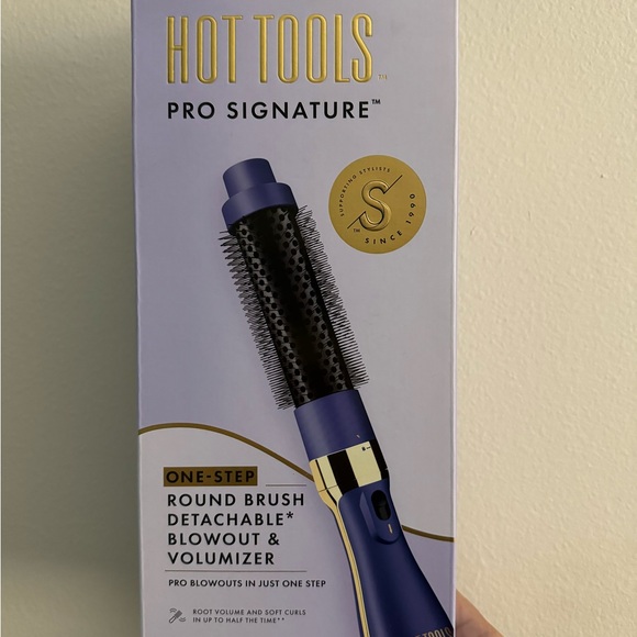 Hot Tools round brush blowout and volumizer - Picture 1 of 4